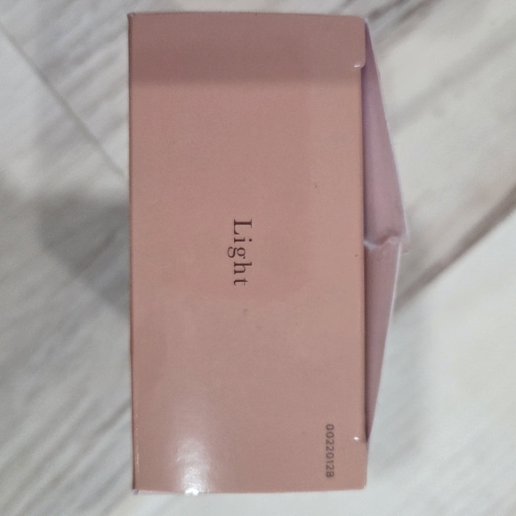 Laura Geller Double Take Baked Foundation - Soft Pink - Picture 2 of 3